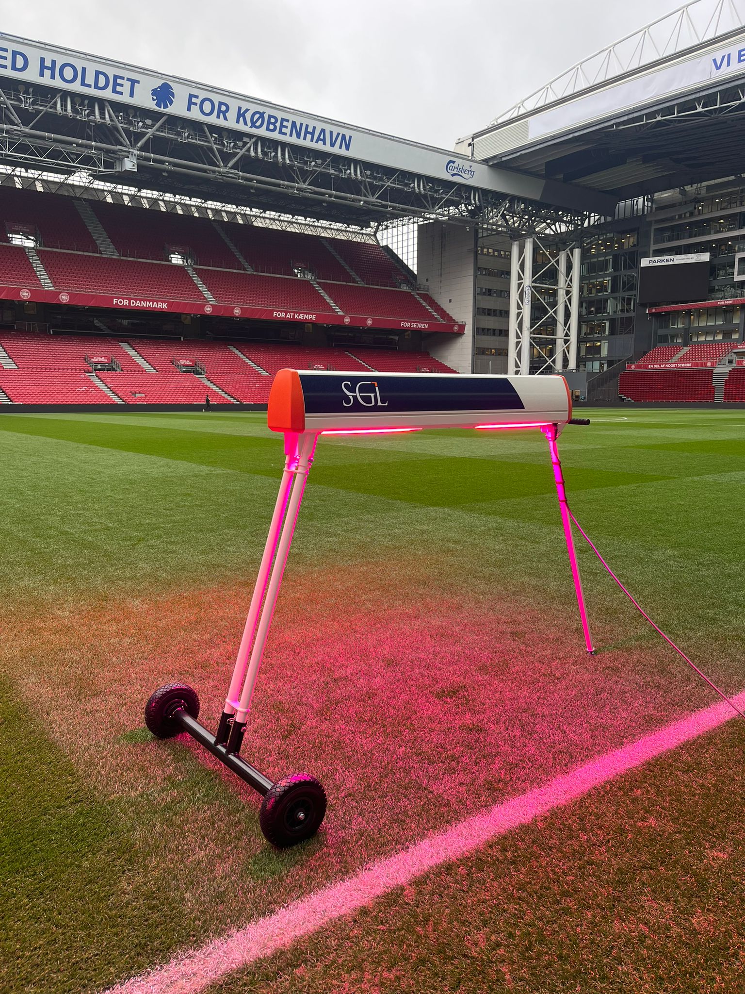 Experts in LED grass grow lighting technology for golf courses | SGL Golf